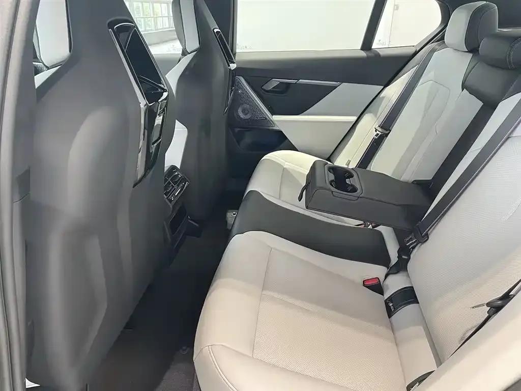 BMW M5 PHEV 2025 M5 — миниатюра 10