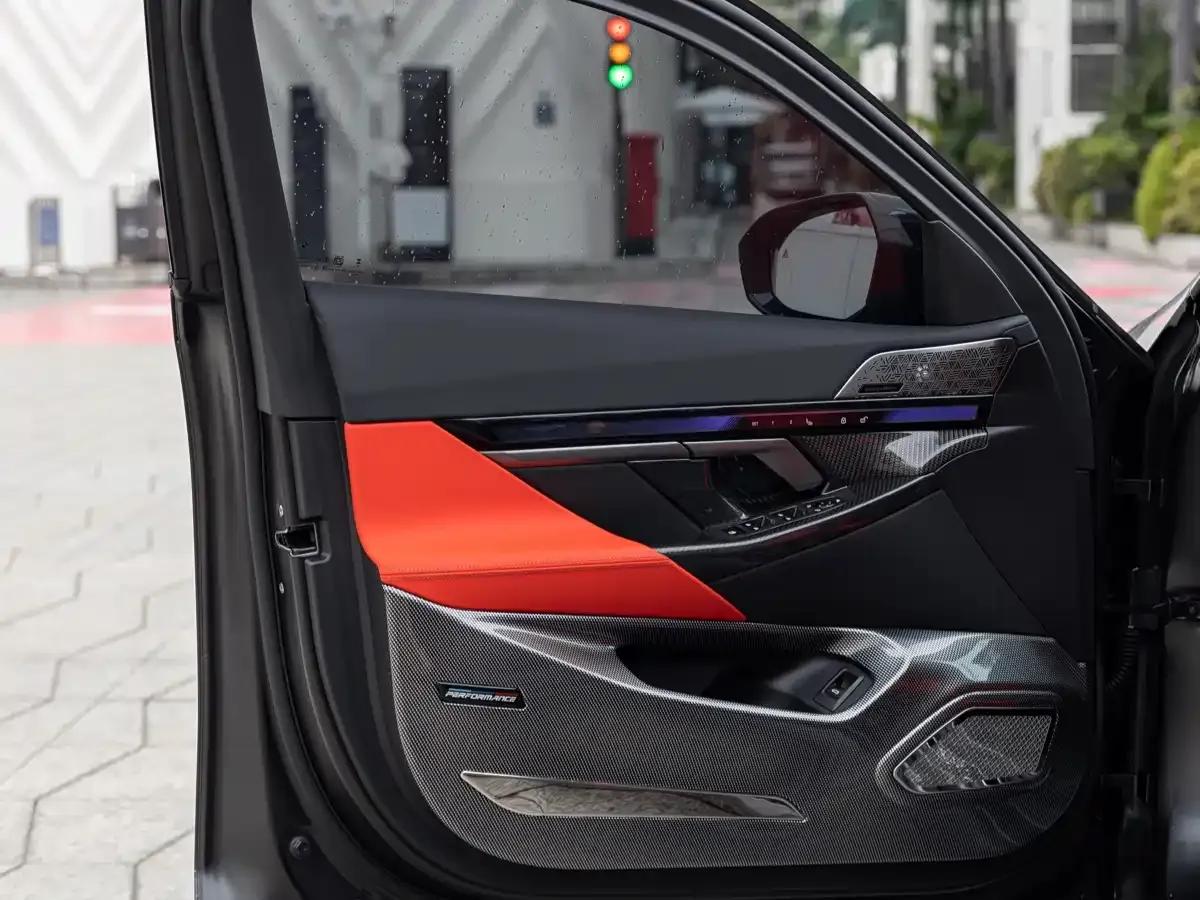 BMW M5 PHEV 2025 M5 — миниатюра 13