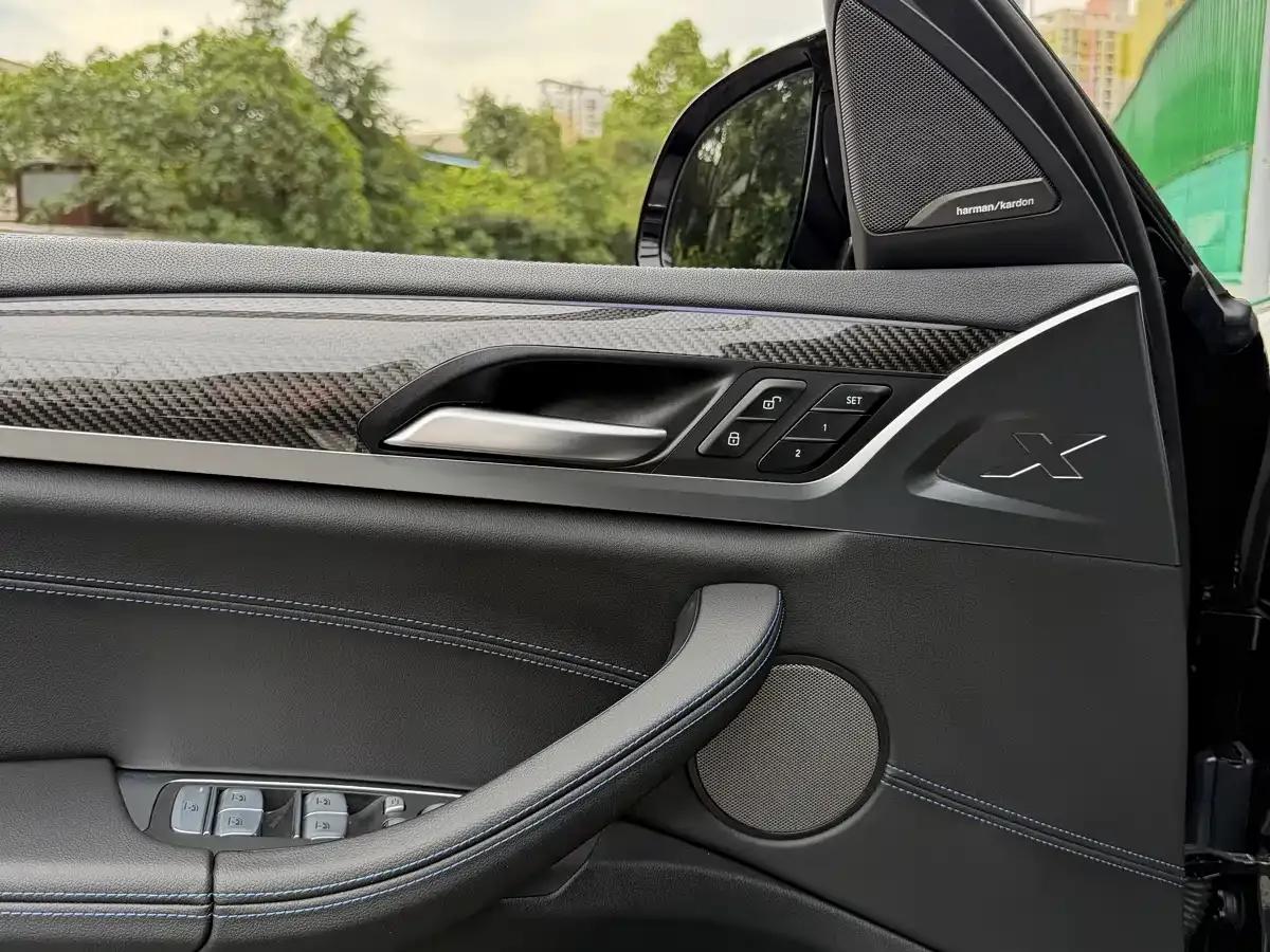 2022 BMW X4 M40i — миниатюра 15