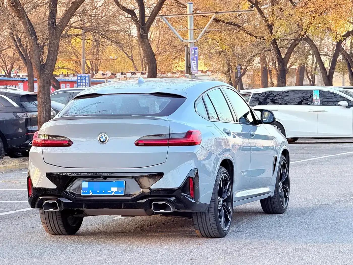 2022 BMW X4 M40i — миниатюра 23