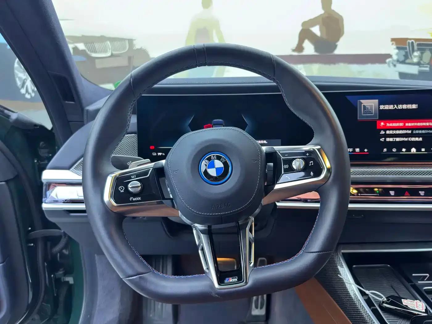 BMW i7 M70L 2023 Model — миниатюра 13