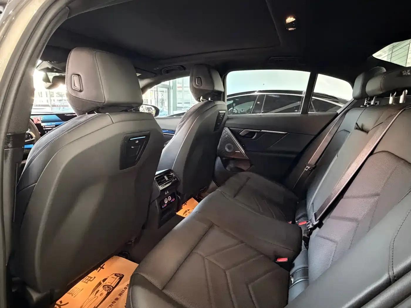 2024 BMW i5 M60 xDrive M60 — миниатюра 10