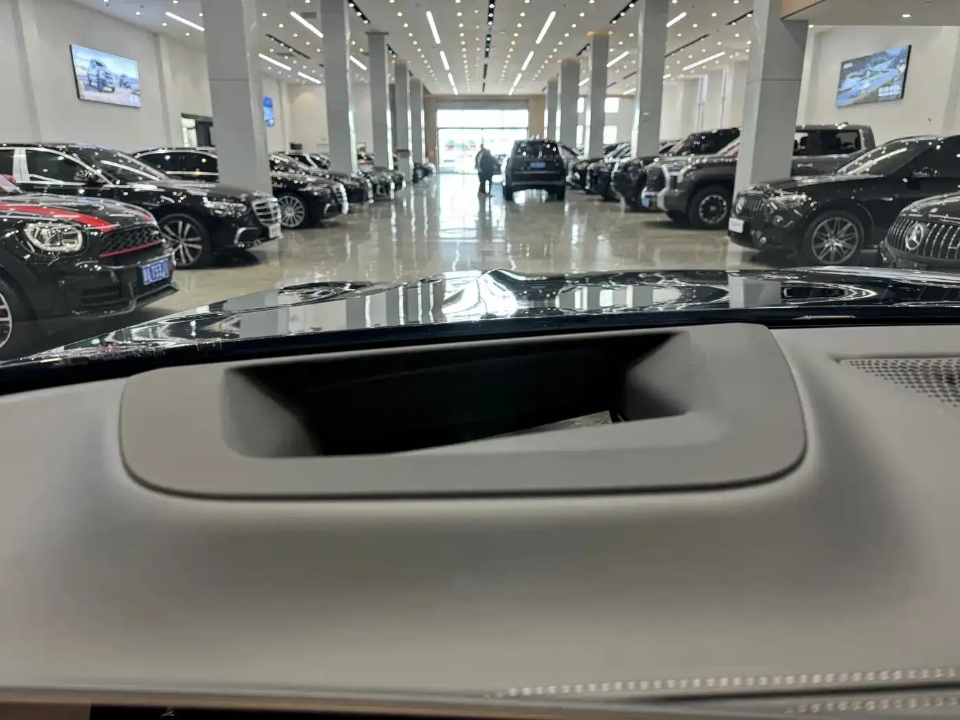 2023 BMW X7 M60i xDrive M60i — миниатюра 15