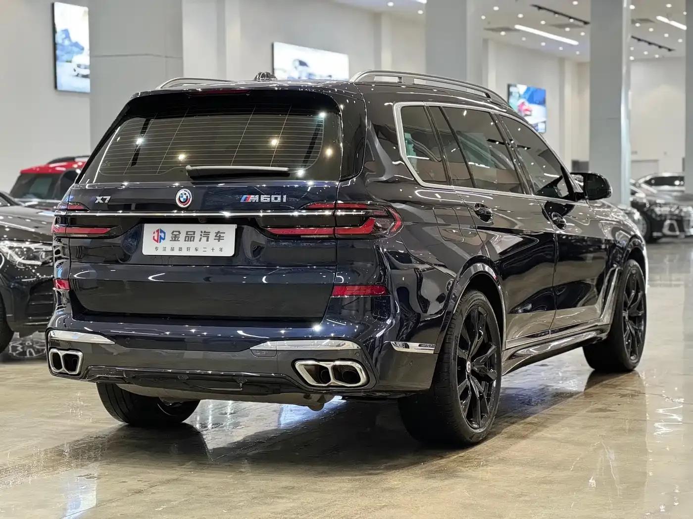2023 BMW X7 M60i xDrive M60i — миниатюра 4