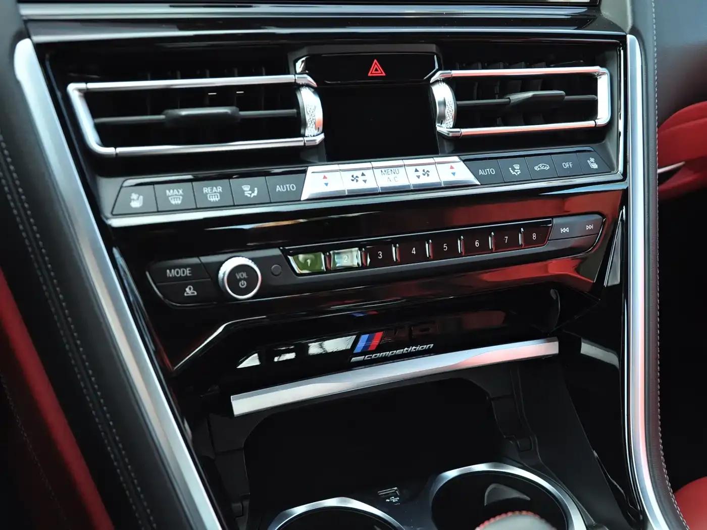 2019 BMW M8 Coupe Competition — миниатюра 11