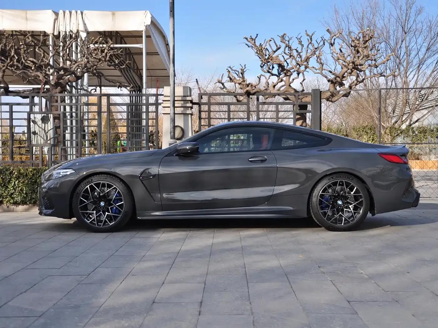 2019 BMW M8 Coupe Competition — миниатюра 3