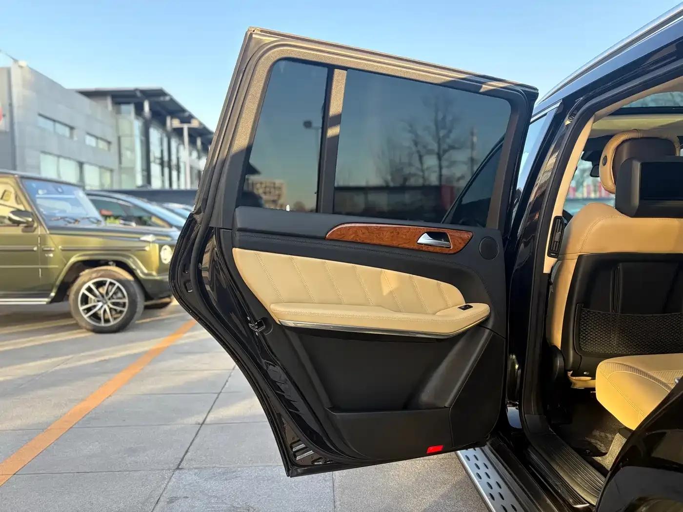 2016 Mercedes-Benz GLS AMG 63 4MATIC — миниатюра 16