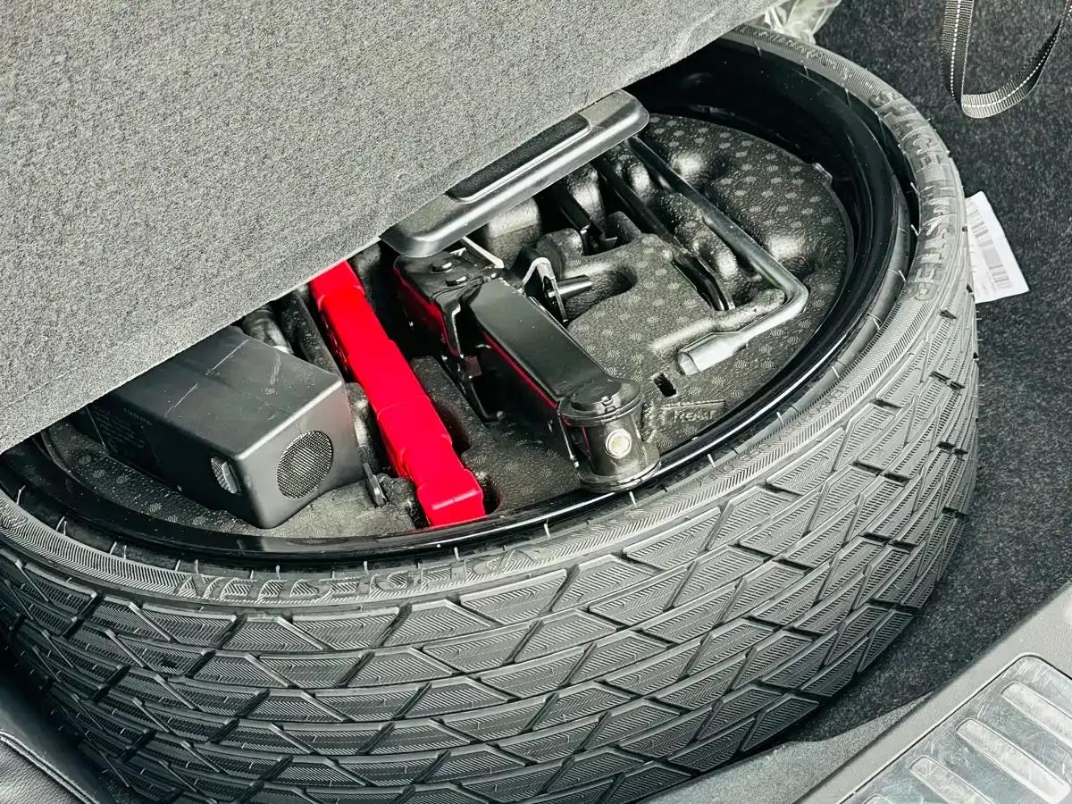 2016 Mercedes-Benz GLS AMG 63 4MATIC — миниатюра 24