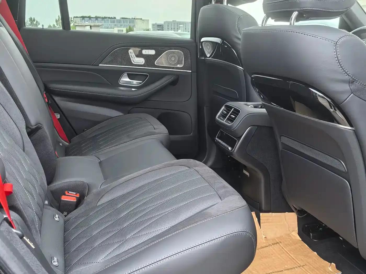 2024 Mercedes-Benz GLS AMG 63 4MATIC+ — миниатюра 13