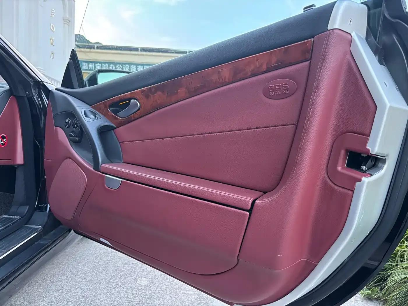 Mercedes-Benz SL-Class 2008 SL 350 — миниатюра 16