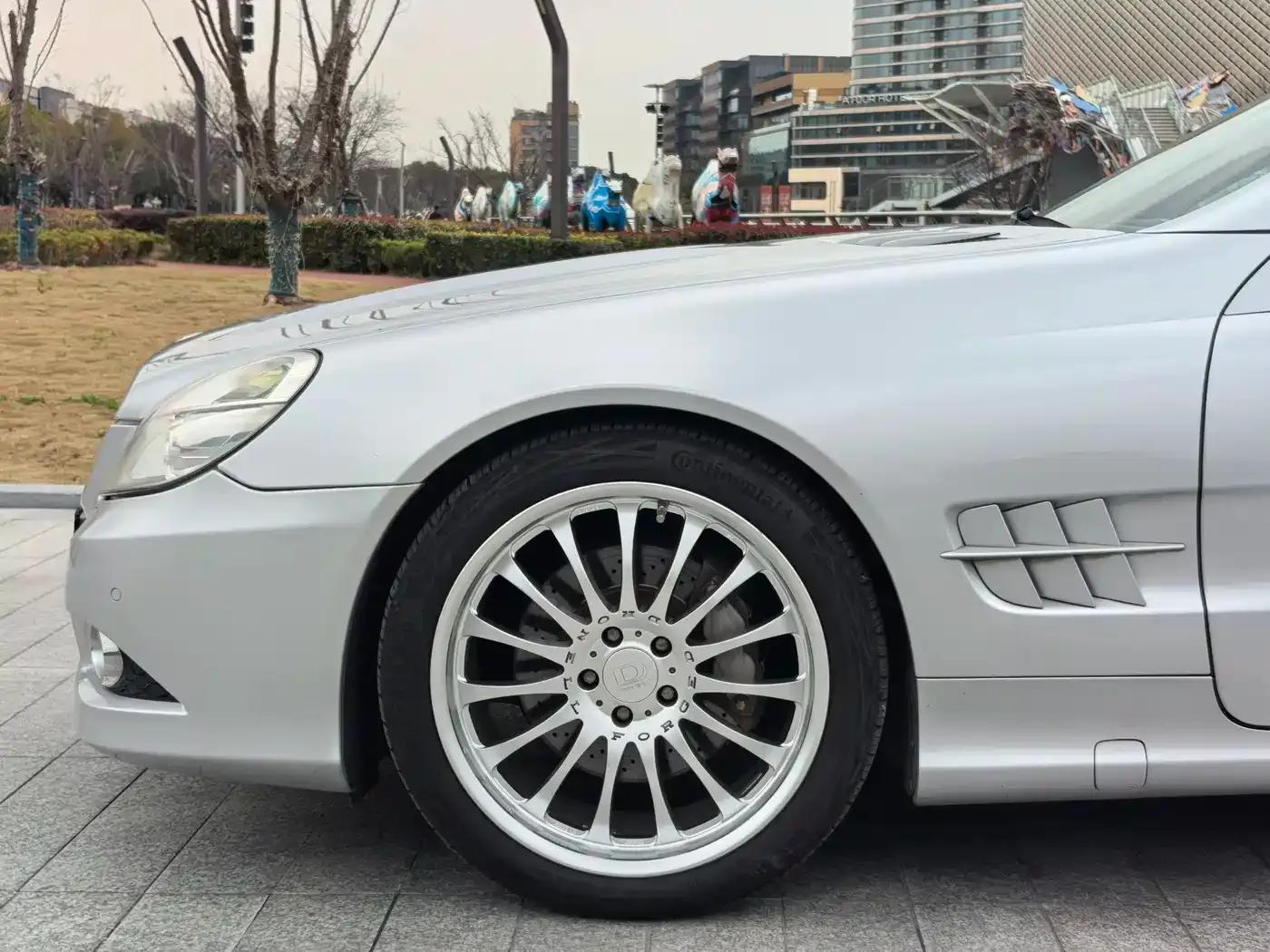 Mercedes-Benz SL-Class 2010 SL 300 — миниатюра 5