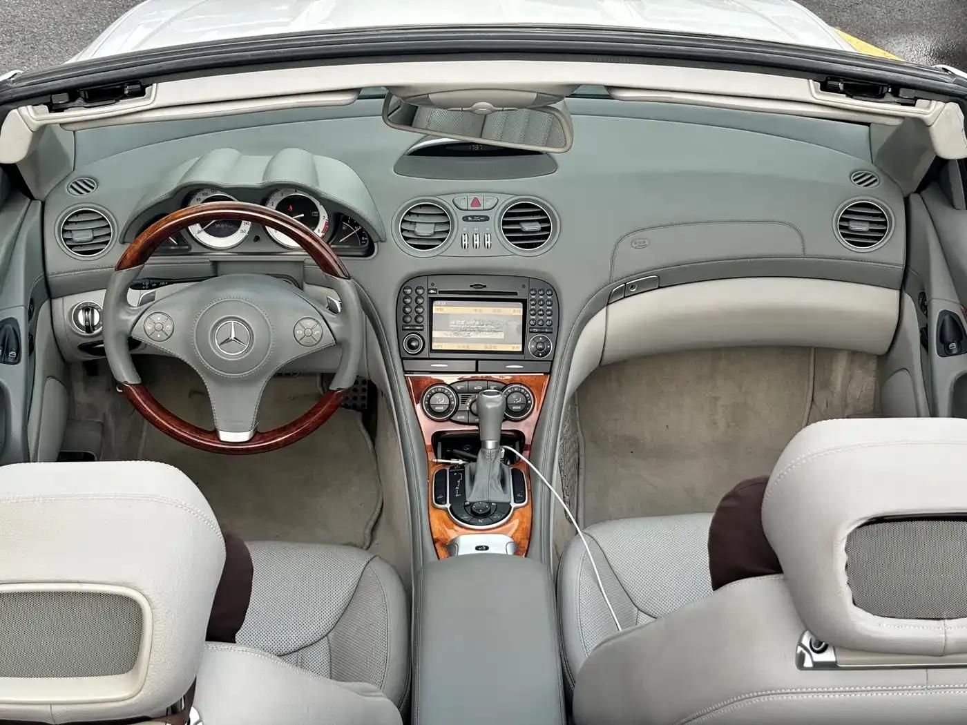 Mercedes-Benz SL-Class 2008 SL 350 — миниатюра 13