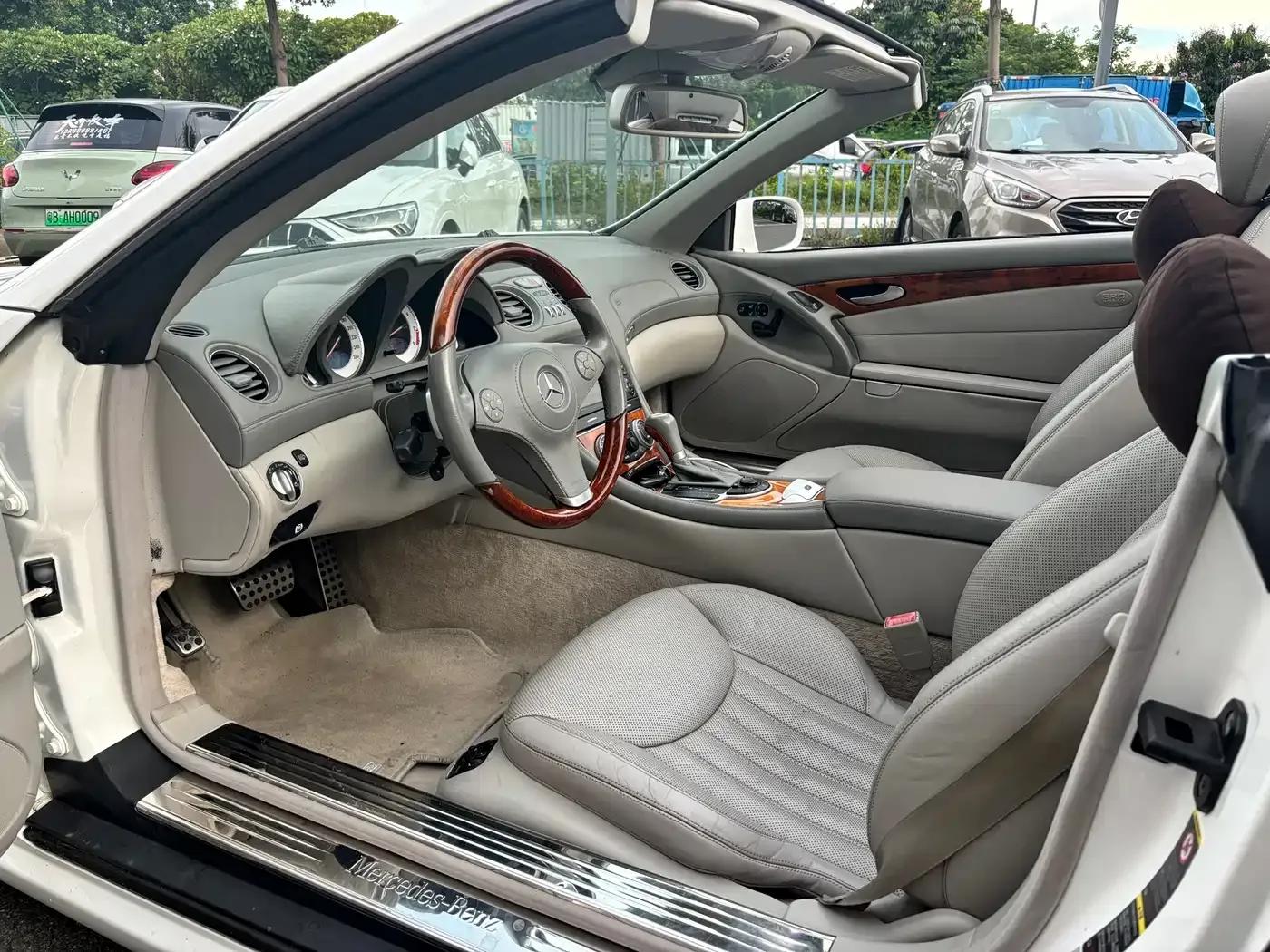 Mercedes-Benz SL-Class 2008 SL 350 — миниатюра 8