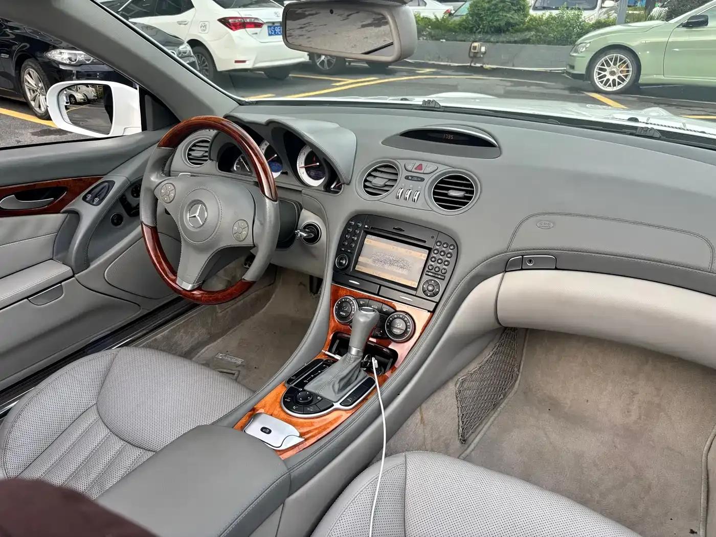 Mercedes-Benz SL-Class 2008 SL 350 — миниатюра 9