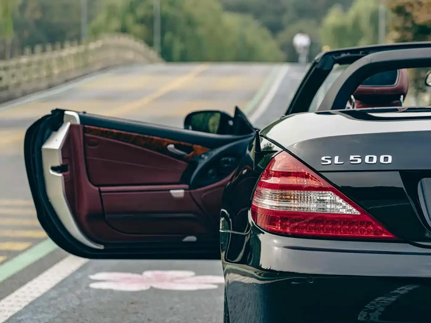 Mercedes-Benz SL-Class 2010 SL 500 — миниатюра 7