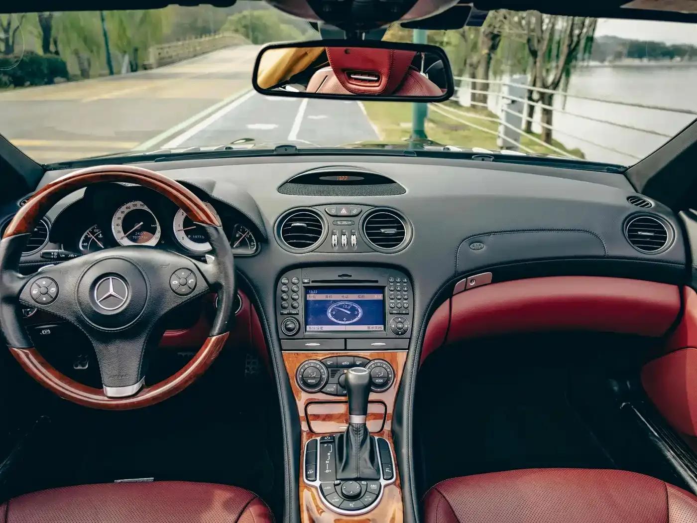 Mercedes-Benz SL-Class 2010 SL 500 — миниатюра 8
