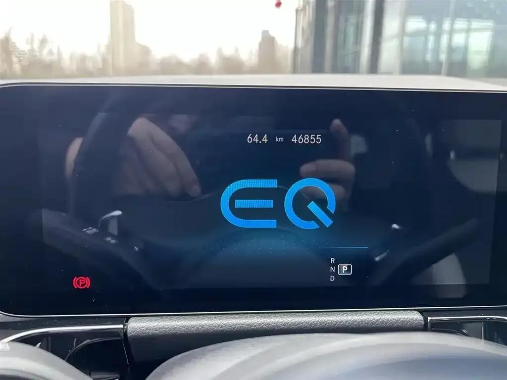 Mercedes-Benz EQA 2022 EQA 300 4MATIC First Edition — миниатюра 12