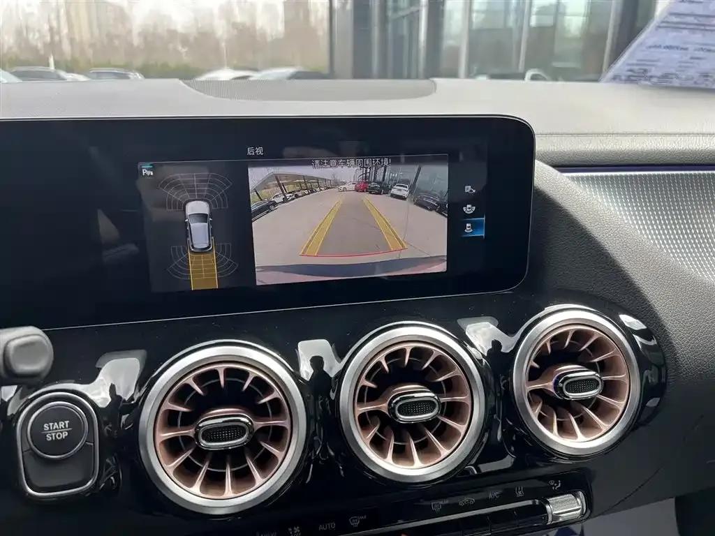 Mercedes-Benz EQA 2022 EQA 300 4MATIC First Edition — миниатюра 13