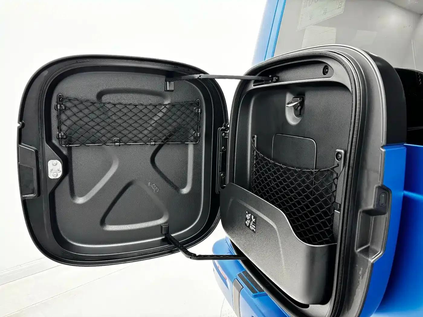 Mercedes-Benz G-Class PHEV 2025 G580 First Edition — миниатюра 27