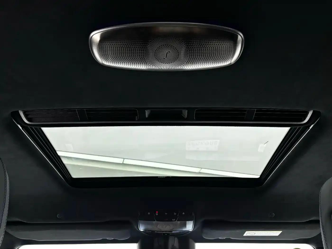 Mercedes-Benz G-Class PHEV 2025 G580 First Edition — миниатюра 28