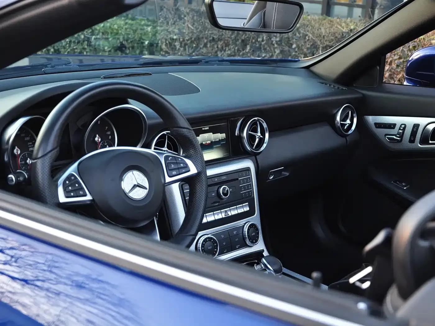 Mercedes-Benz SLC 2016 SLC 200 Dynamic — миниатюра 12