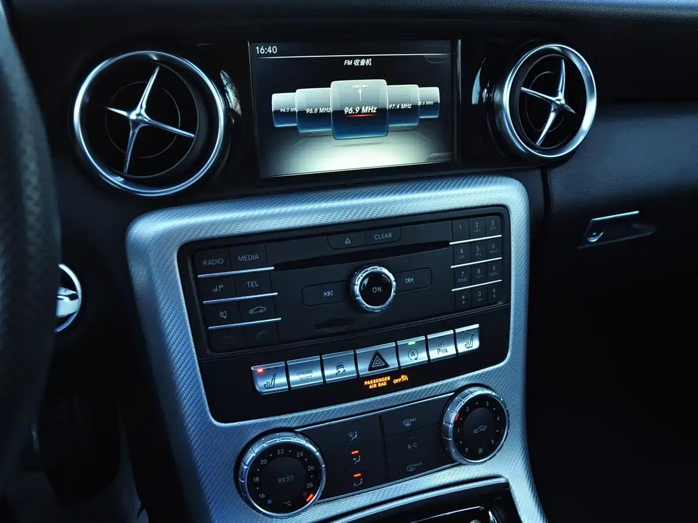 Mercedes-Benz SLC 2016 SLC 200 Dynamic — миниатюра 15