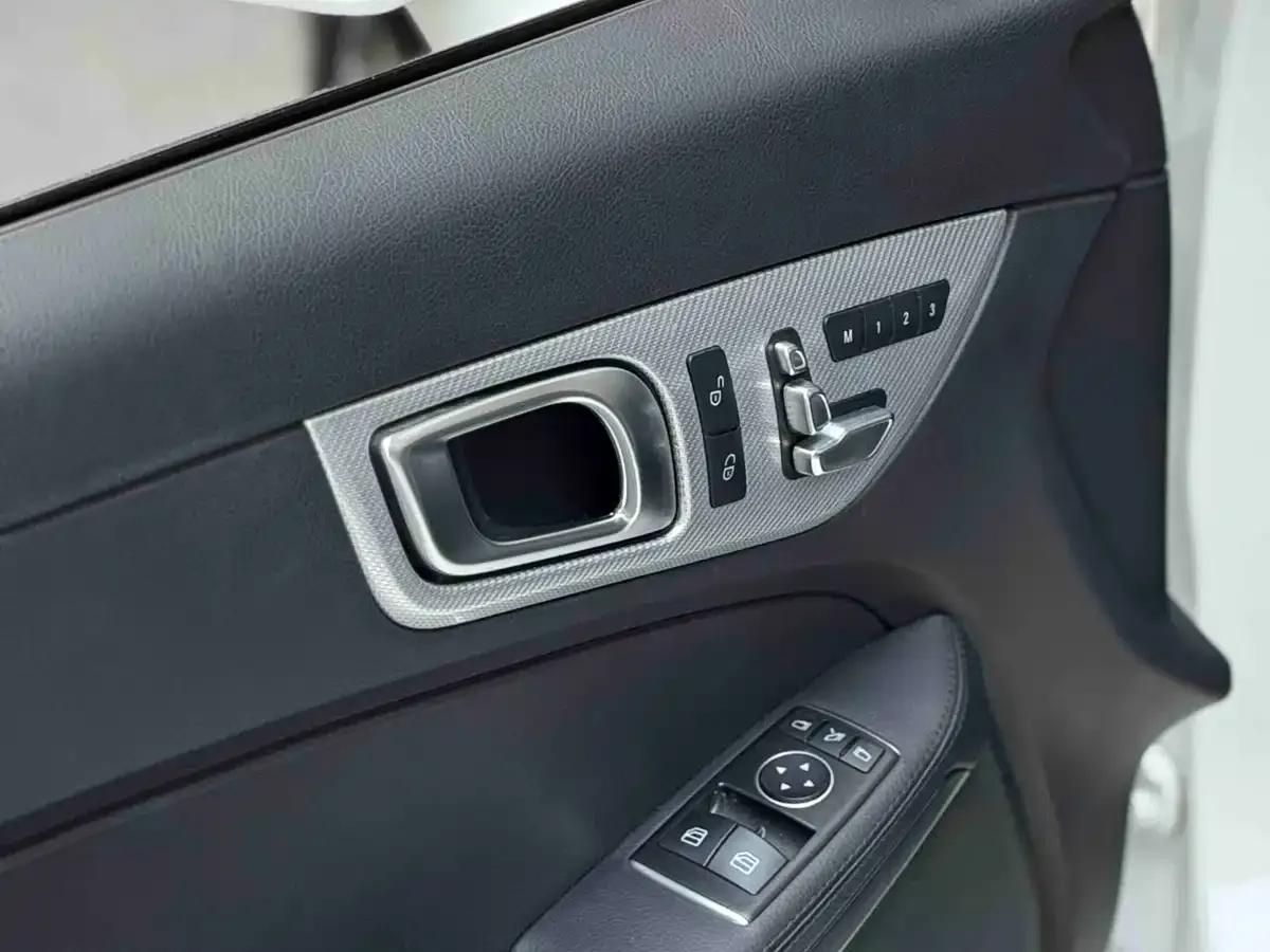 Mercedes-Benz SLC 2016 SLC 200 Fashion Edition — миниатюра 8