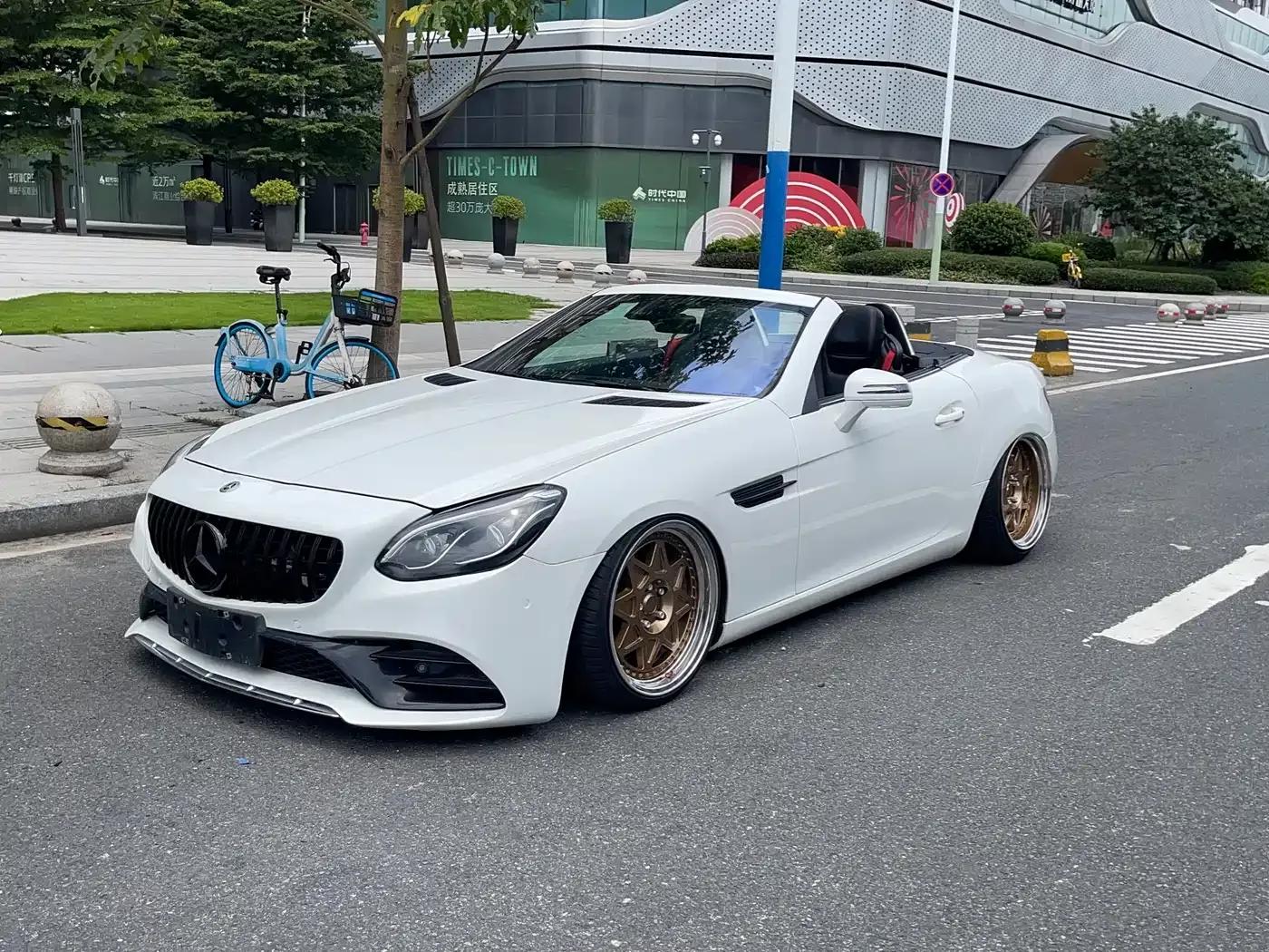Mercedes-Benz SLC 2018 SLC 300 Luxury Sport — миниатюра 9