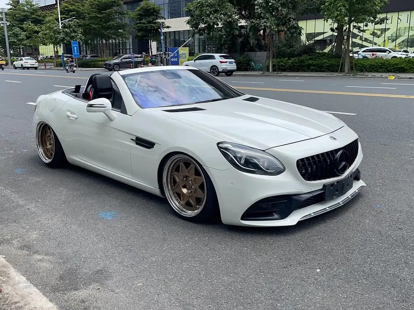 Mercedes-Benz SLC 2018 SLC 300 Luxury Sport — миниатюра 10