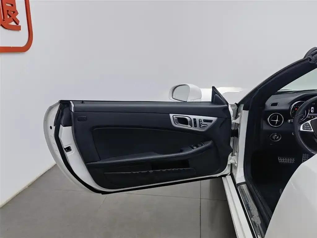 Mercedes-Benz SLC 2018 SLC 260 Dynamic — миниатюра 8