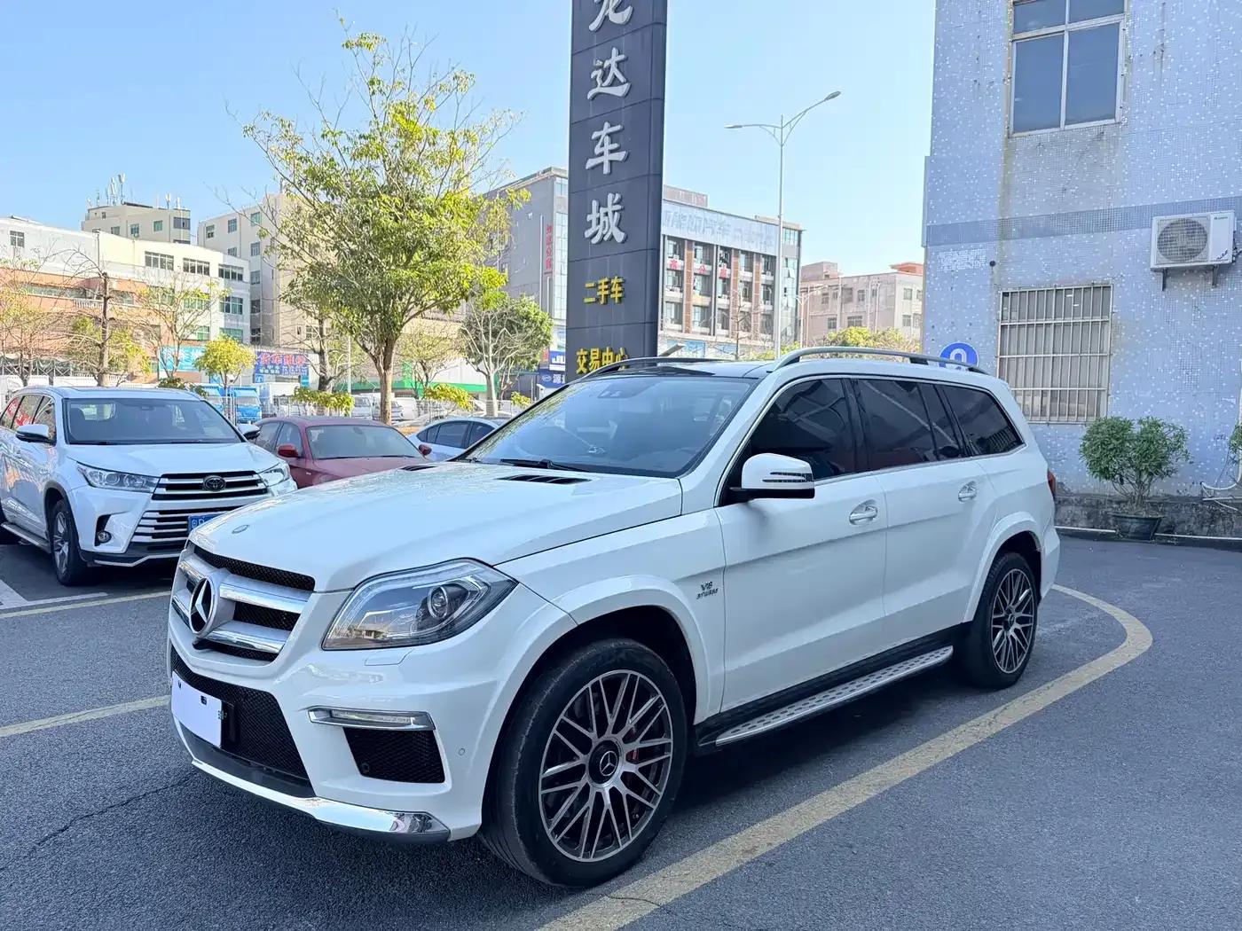 2013 Mercedes-Benz GL-Class AMG 63 — миниатюра 1