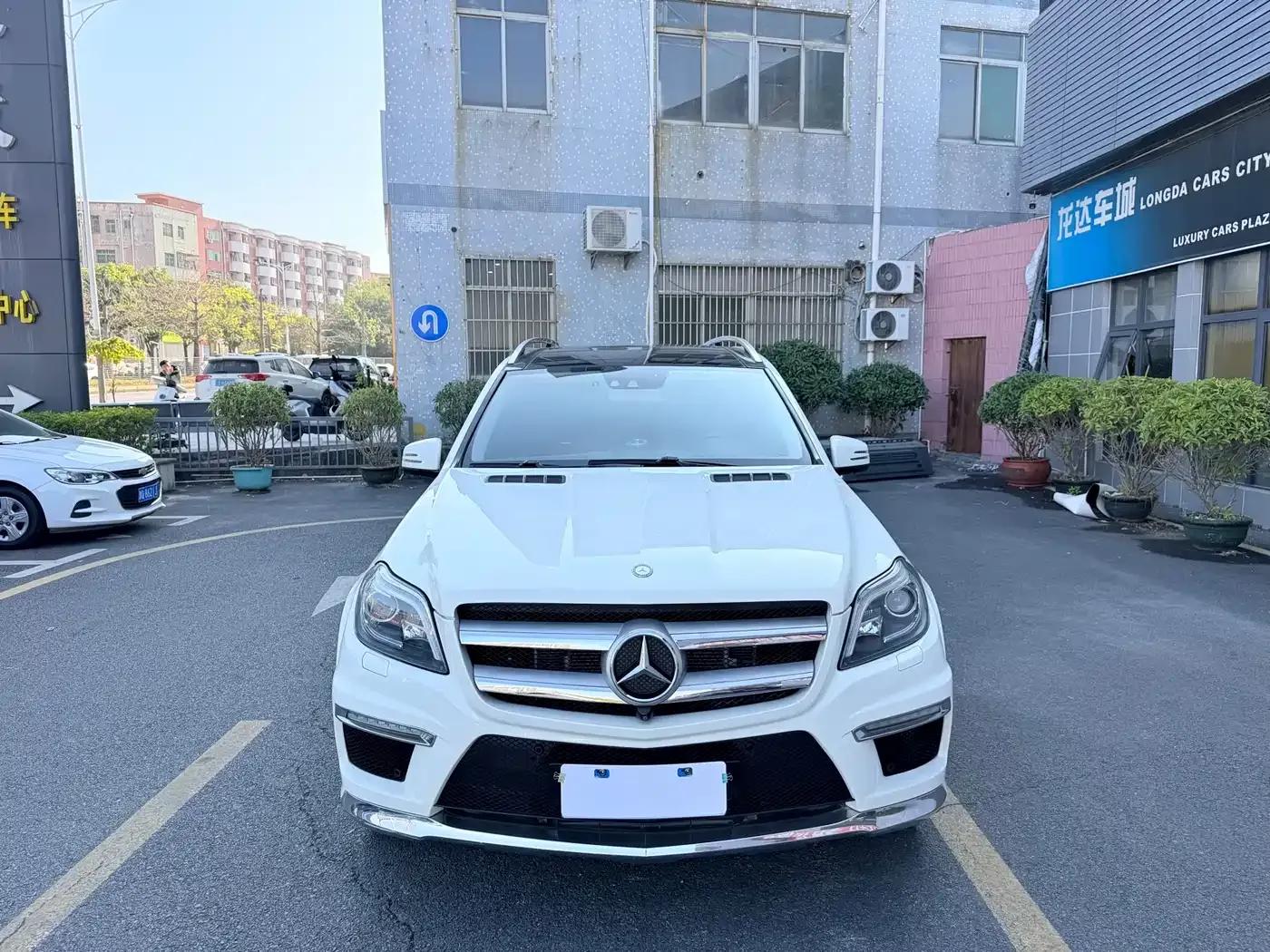 2013 Mercedes-Benz GL-Class AMG 63 — миниатюра 2