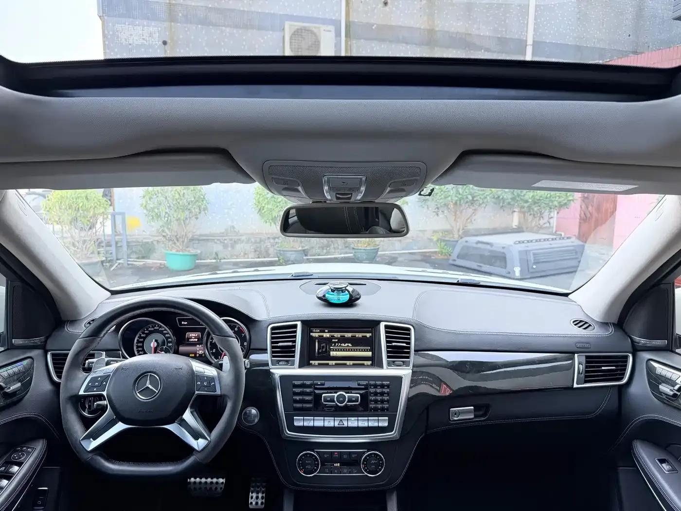 2013 Mercedes-Benz GL-Class AMG 63 — миниатюра 4