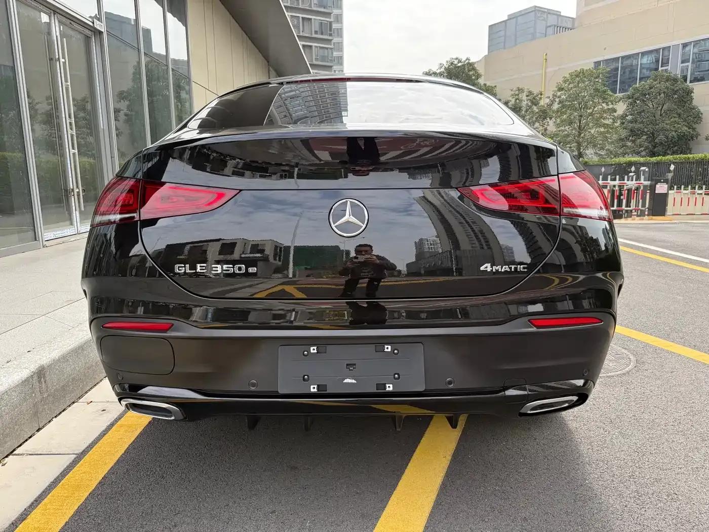 Mercedes-Benz GLE Coupe 2021 GLE 350 e 4MATIC Coupe SUV — миниатюра 5