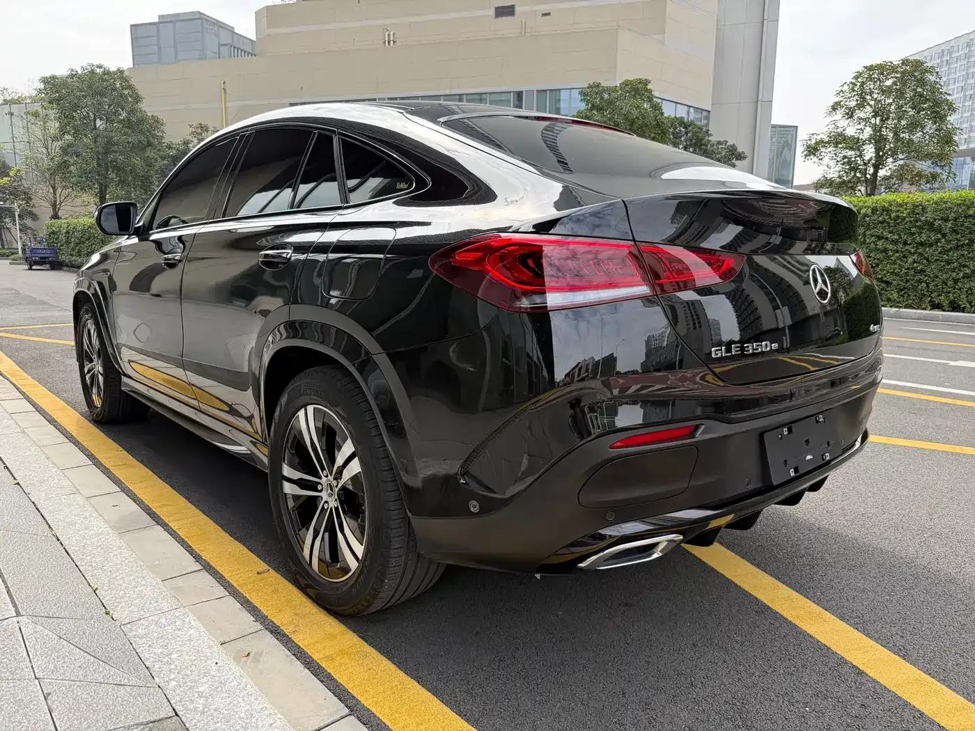 Mercedes-Benz GLE Coupe 2021 GLE 350 e 4MATIC Coupe SUV — миниатюра 7