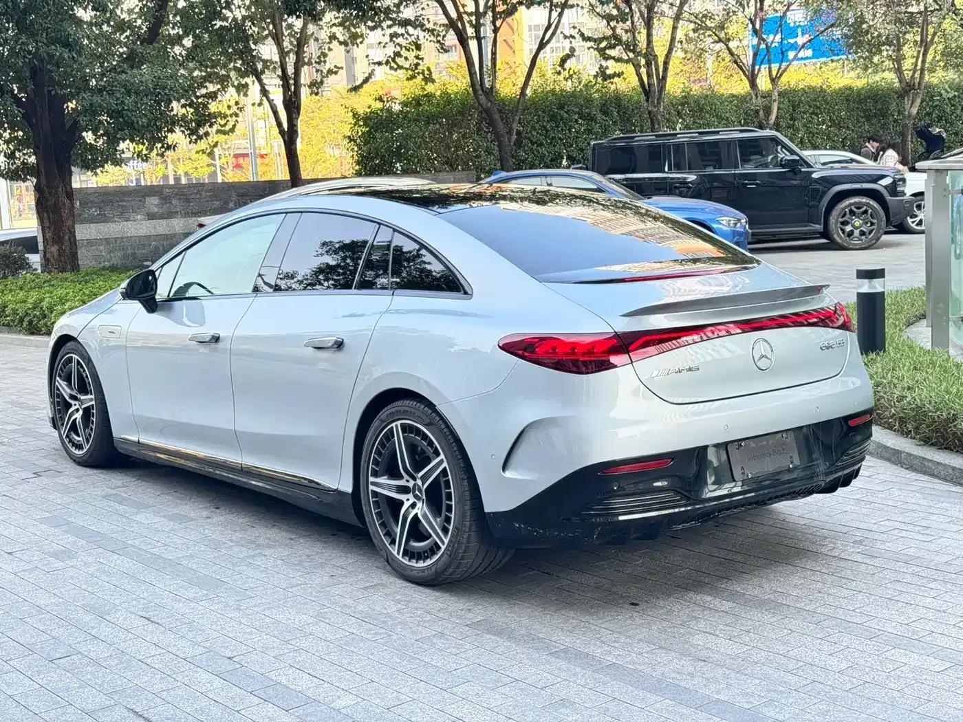 2023 Mercedes-Benz EQE AMG 53 4MATIC+ — миниатюра 4