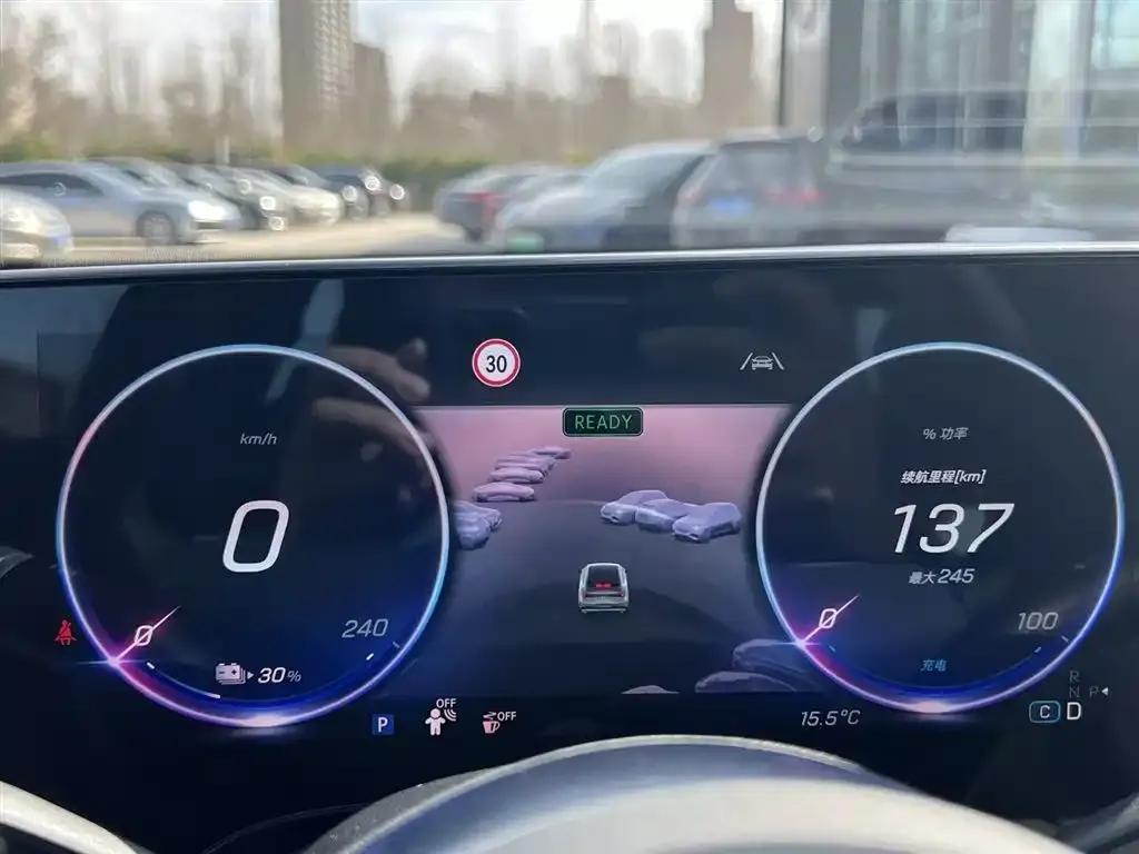 Mercedes-Benz CLA PHEV 2025 300L Extended Range Intelligent Edition — миниатюра 13