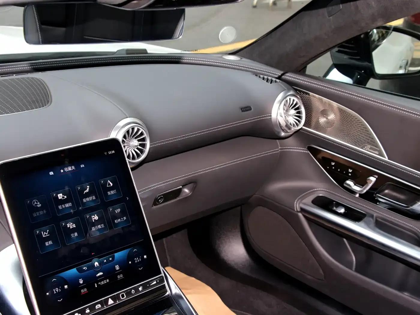 Mercedes-Benz SL-Class AMG 2024 SL 43 — миниатюра 11