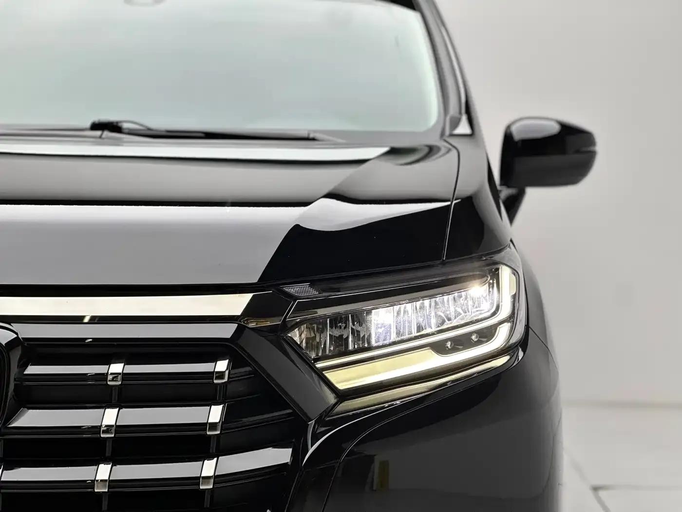 Elysion 2022 2.0L e:HEV Luxury Edition — миниатюра 17