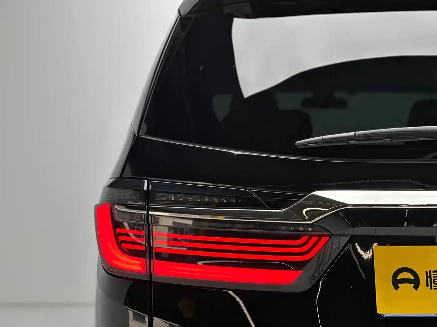 Elysion 2022 2.0L e:HEV Luxury Edition — миниатюра 18