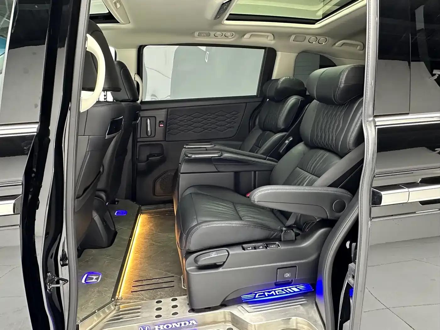 Elysion 2022 2.0L e:HEV Luxury Edition — миниатюра 8
