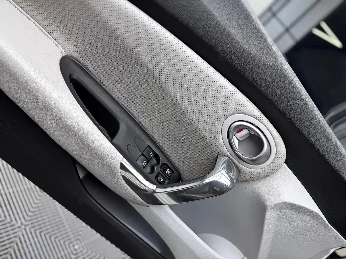 Honda CR-Z 2012 Hybrid — миниатюра 15