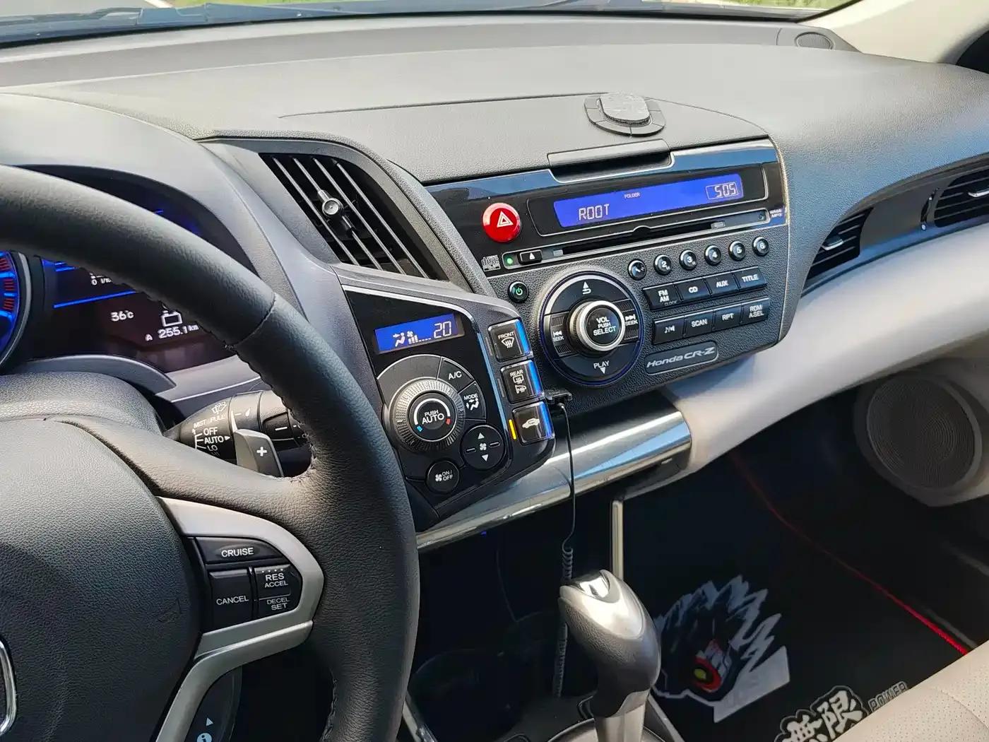 Honda CR-Z 2012 Hybrid — миниатюра 32