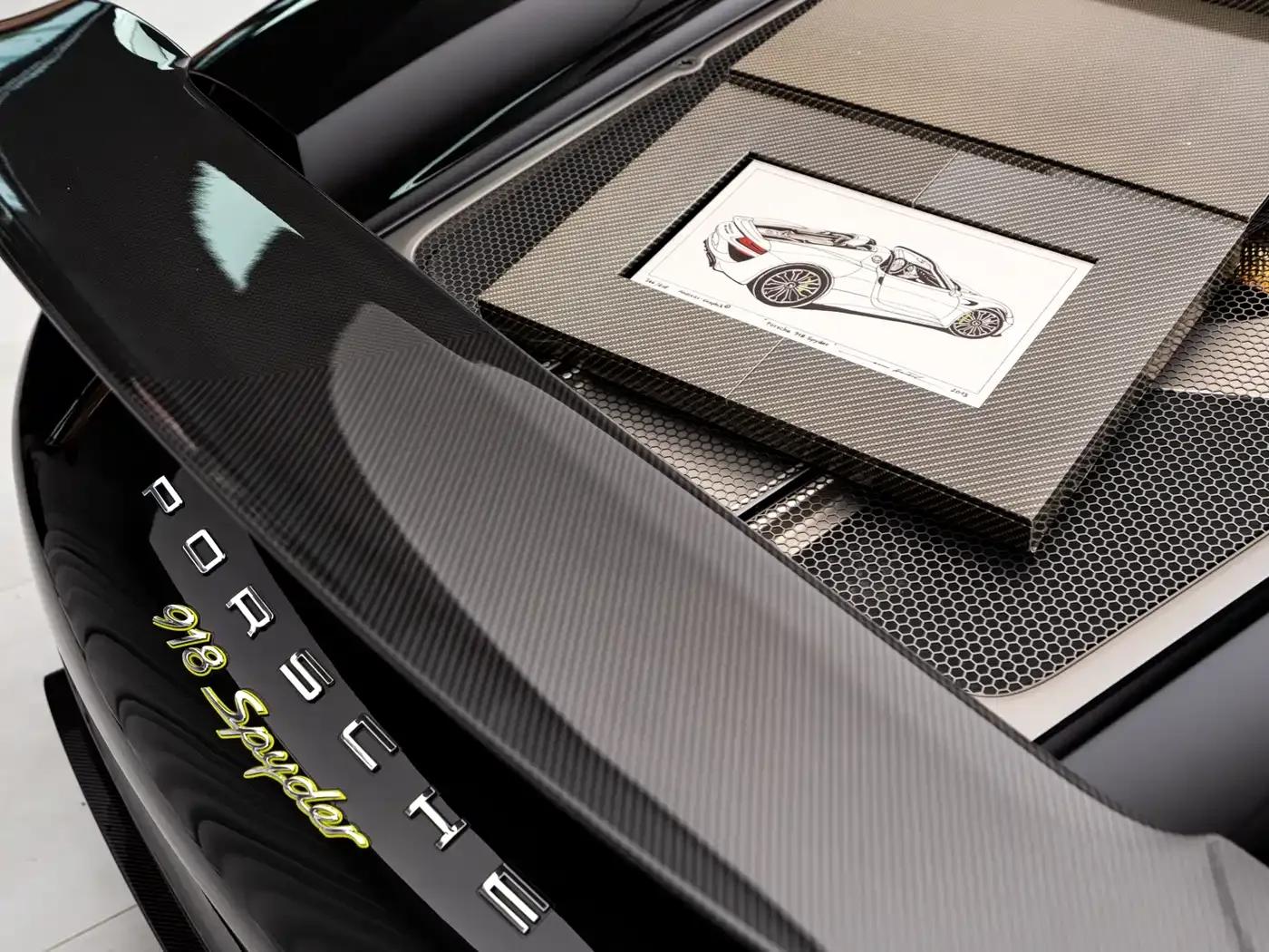 2014 918 Spyder 4.6L — миниатюра 19