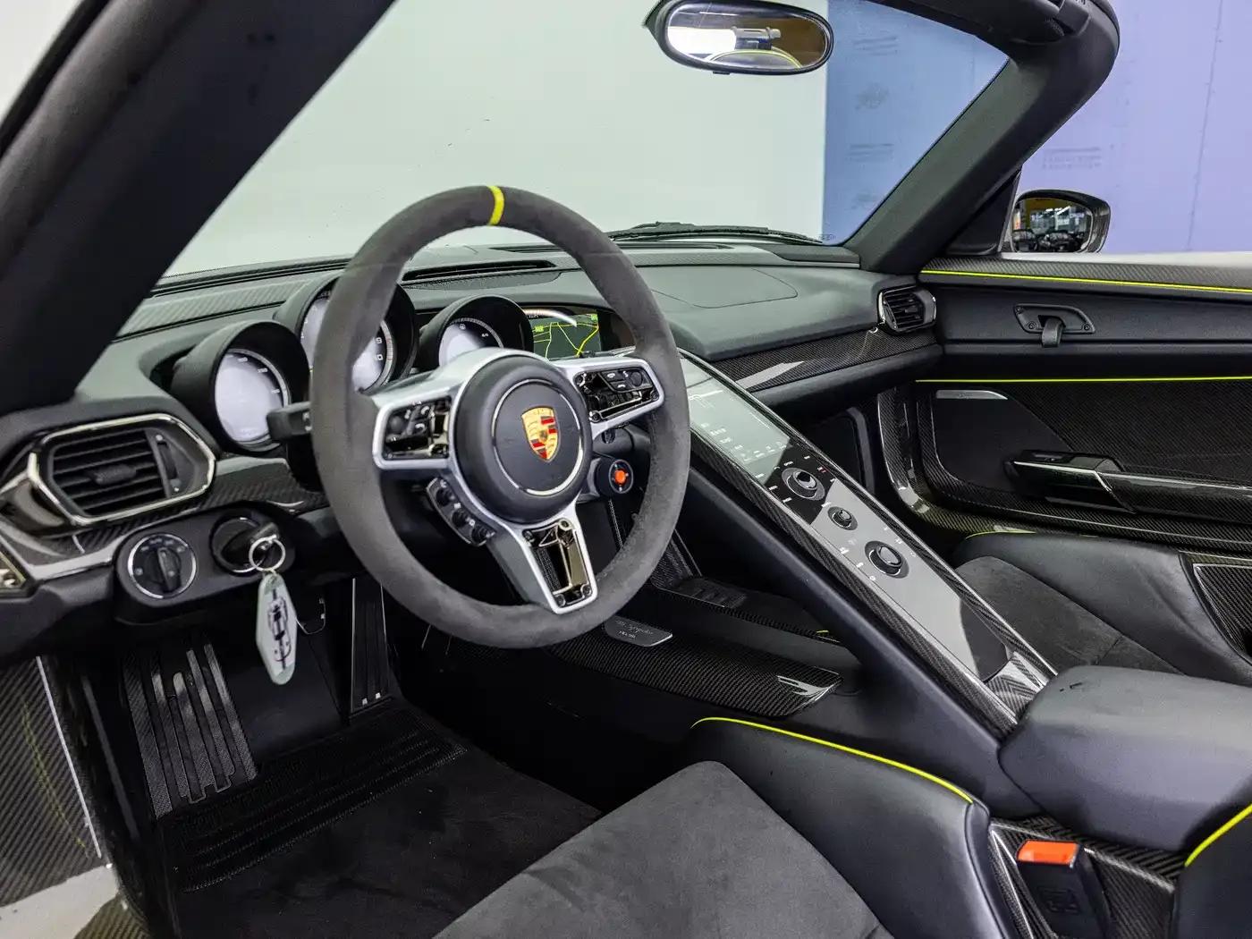 918 Spyder 2014 Weissach package 4.6L — миниатюра 26