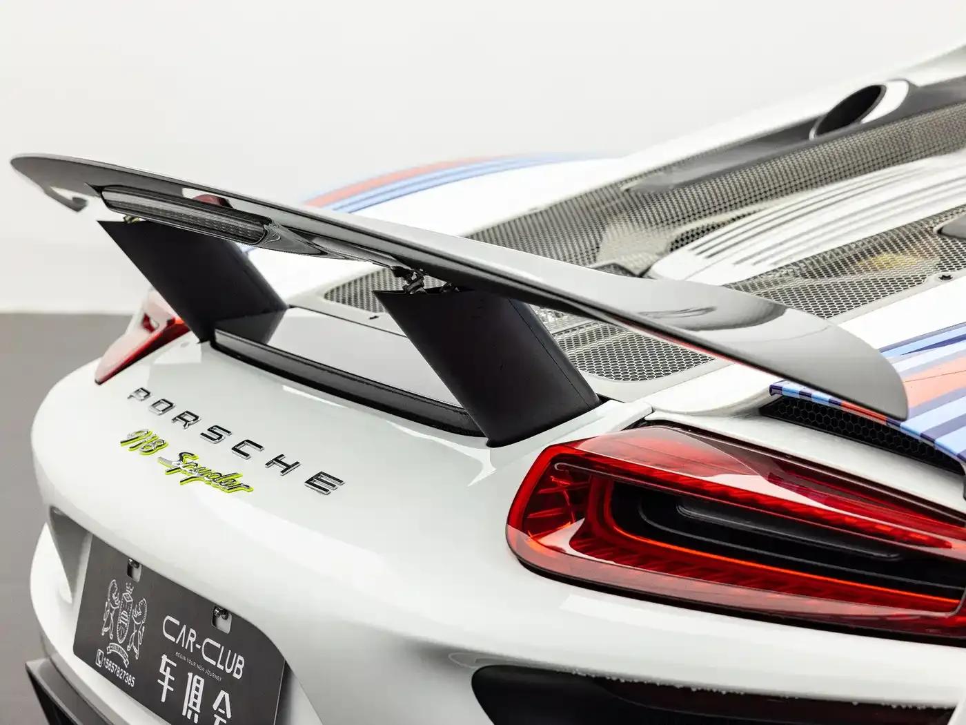 918 Spyder 2014 Weissach package 4.6L — миниатюра 4