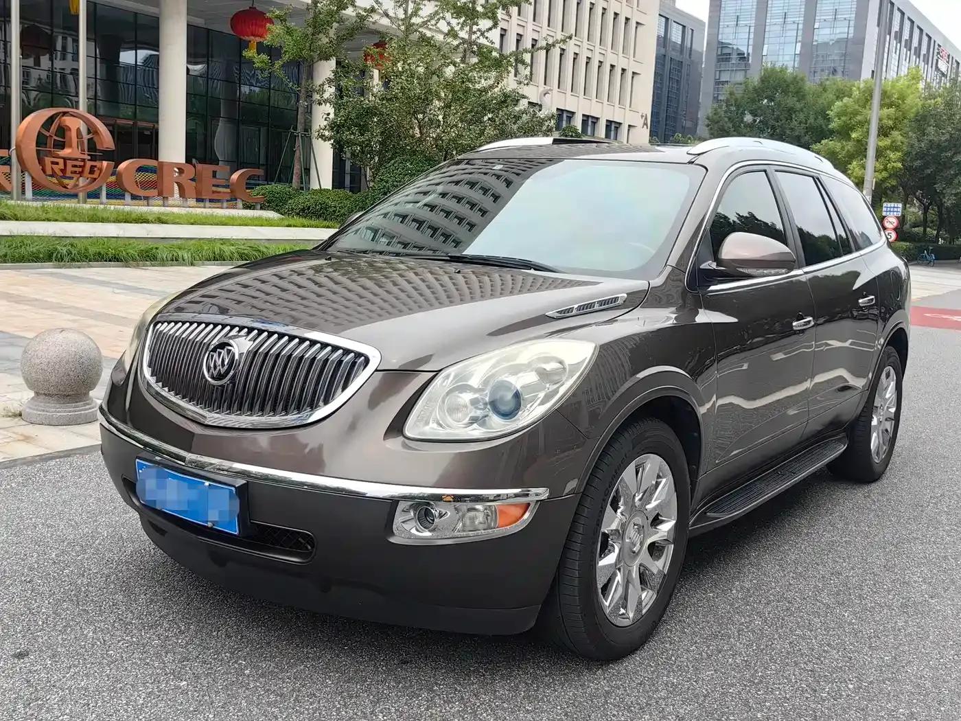 Enclave 2010 3.6L Flagship Edition — миниатюра 1