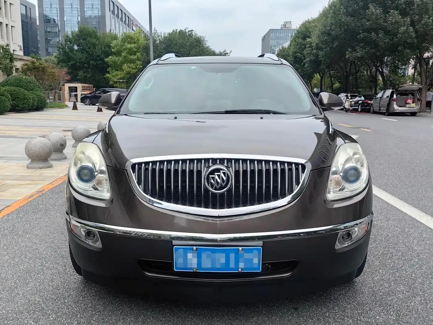 Enclave 2010 3.6L Flagship Edition — миниатюра 2