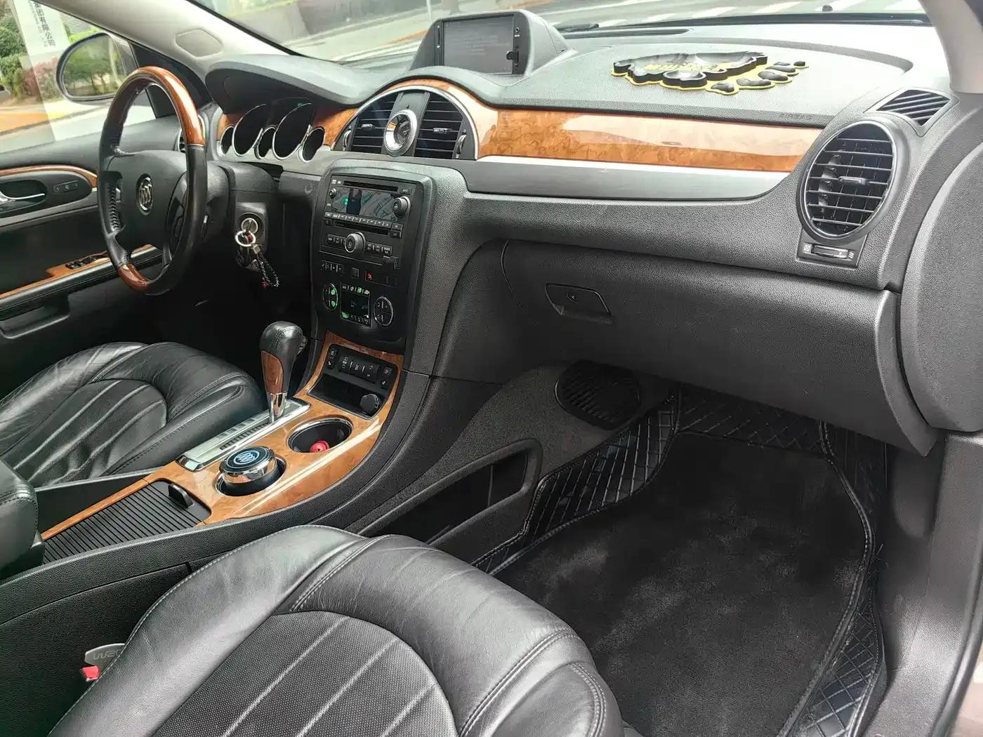 Enclave 2010 3.6L Flagship Edition — миниатюра 13