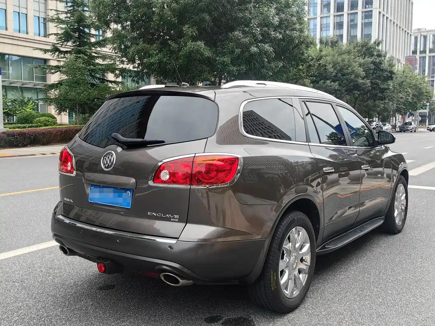 Enclave 2010 3.6L Flagship Edition — миниатюра 5